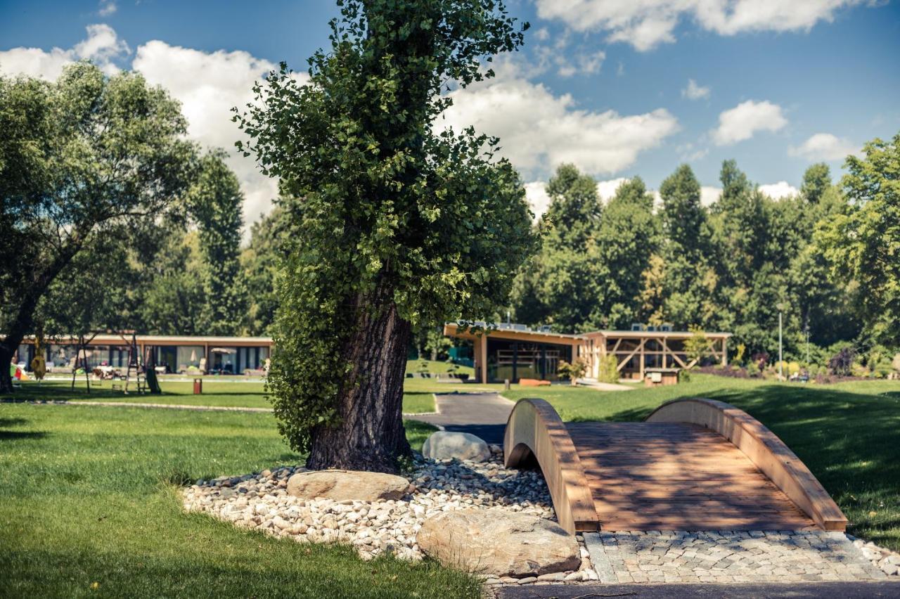 Villa Resort & Organic Spa - Luxusni Apartman S Virivkou Ceske Budejovice Exterior photo